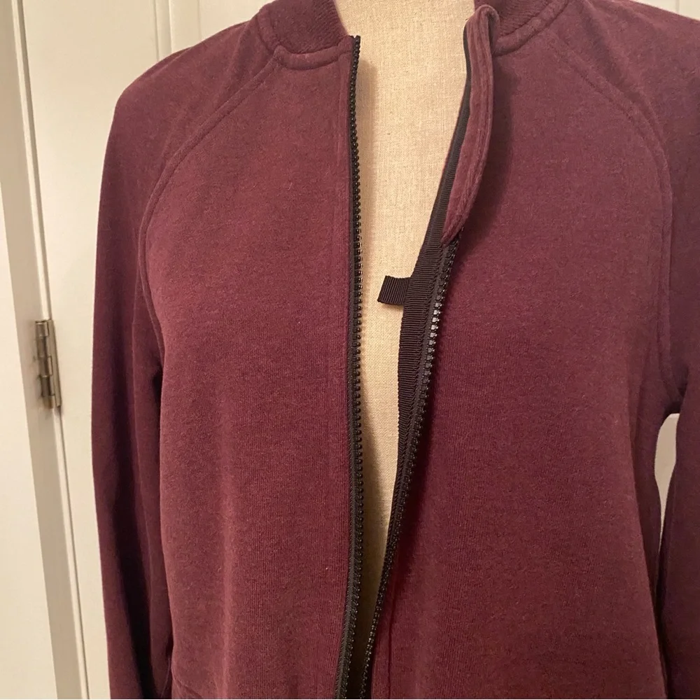 LULULEMON ATHLETICA JACKET COAT PURPLE WINE JERSEY ZIP FRONT ATHLEISURE SIZE 8
